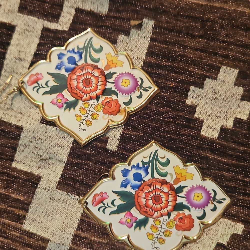 Floral Gold-Trimmed Earrings